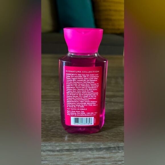 NWOT … BATH & BODY WORKS “Hello Beautiful” Shower Gel - Picture 2 of 2